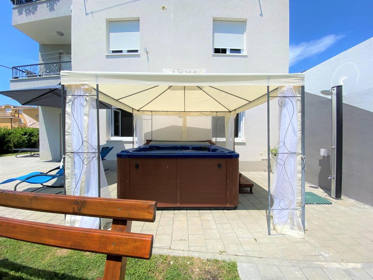 Lux Apartment Sea Shell With Jacuzzi Makarska Esterno foto