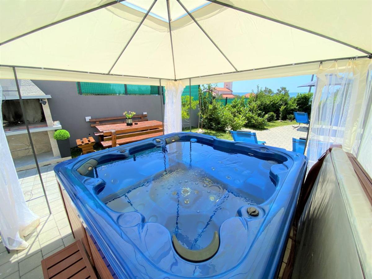 Lux Apartment Sea Shell With Jacuzzi Makarska Esterno foto