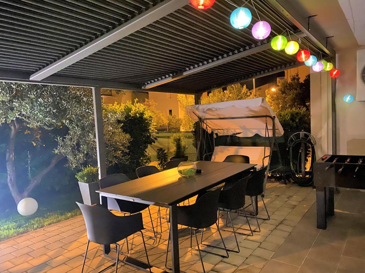 Lux Apartment Sea Shell With Jacuzzi Makarska Esterno foto