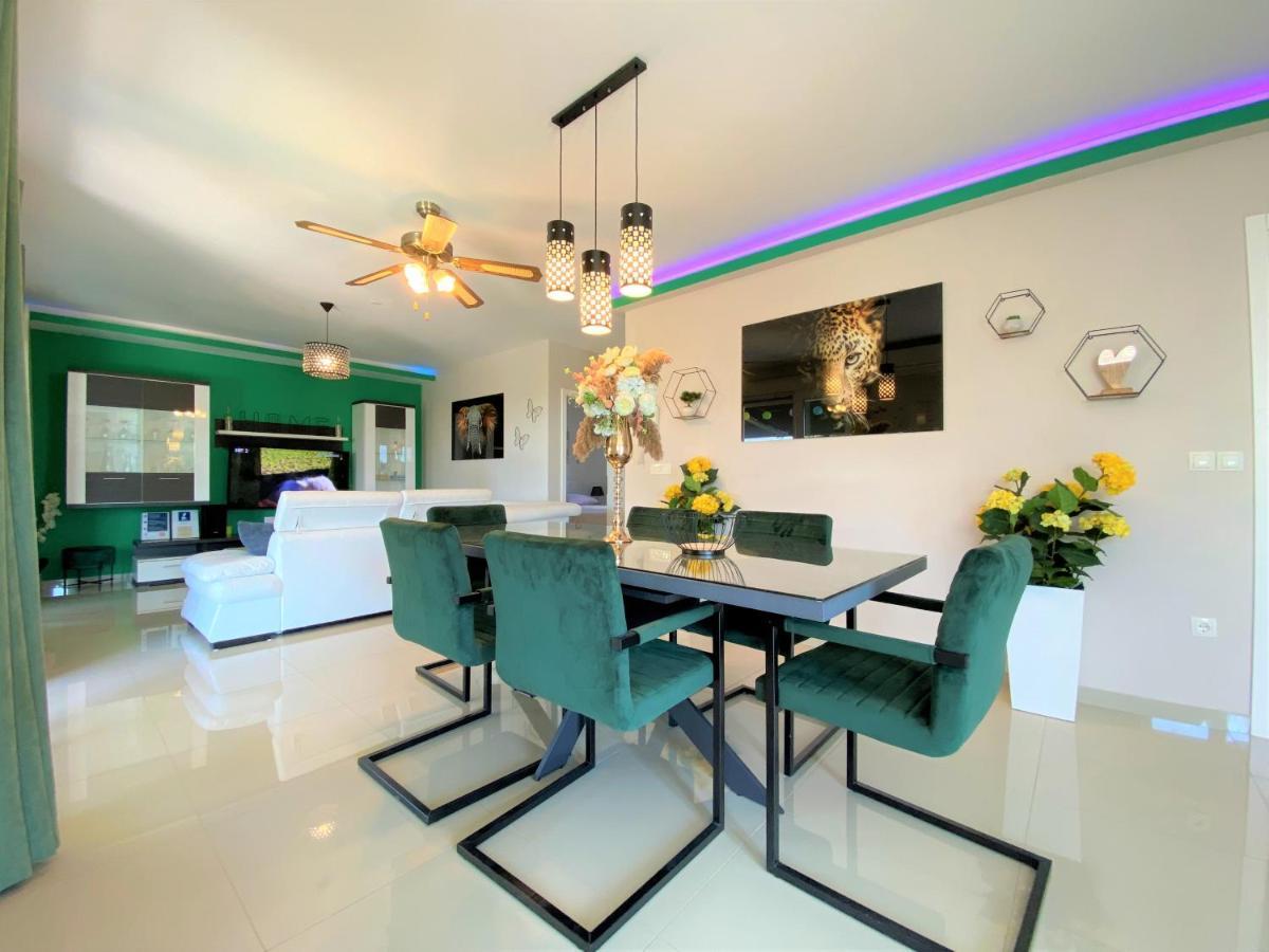 Lux Apartment Sea Shell With Jacuzzi Makarska Esterno foto