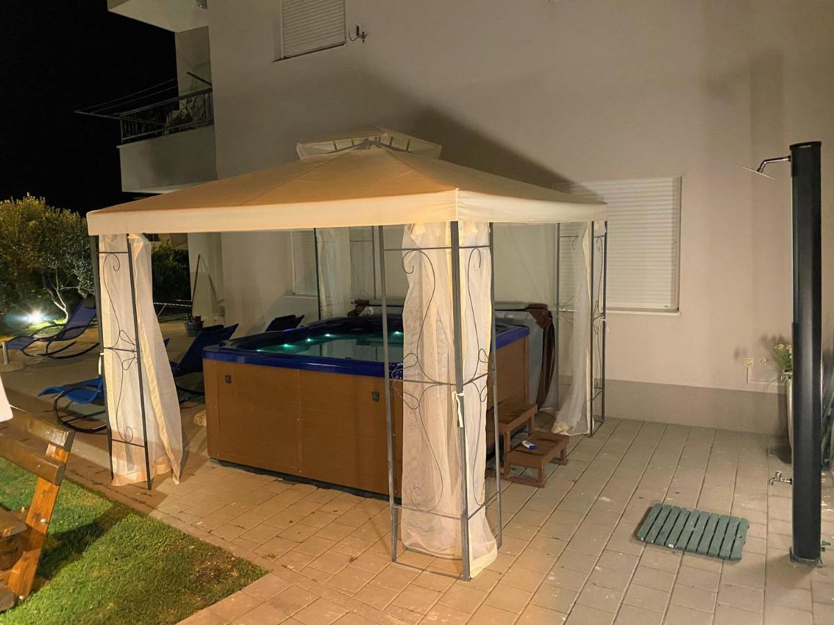 Lux Apartment Sea Shell With Jacuzzi Makarska Esterno foto