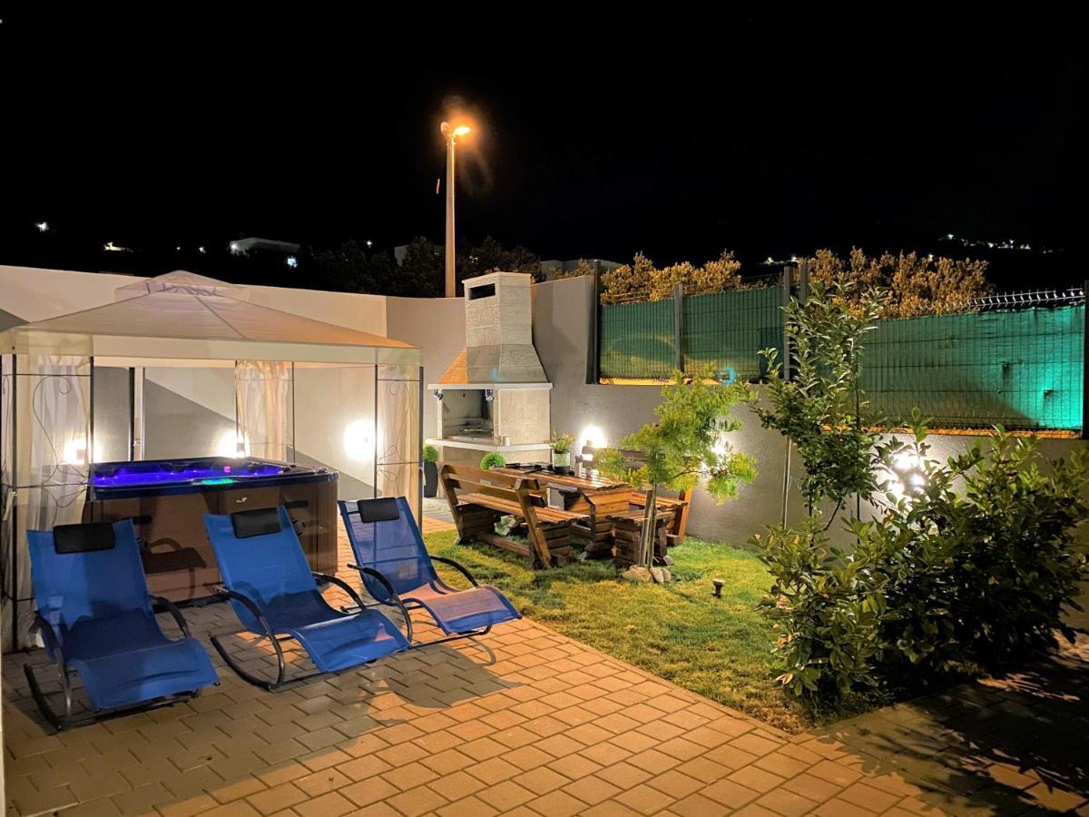 Lux Apartment Sea Shell With Jacuzzi Makarska Esterno foto