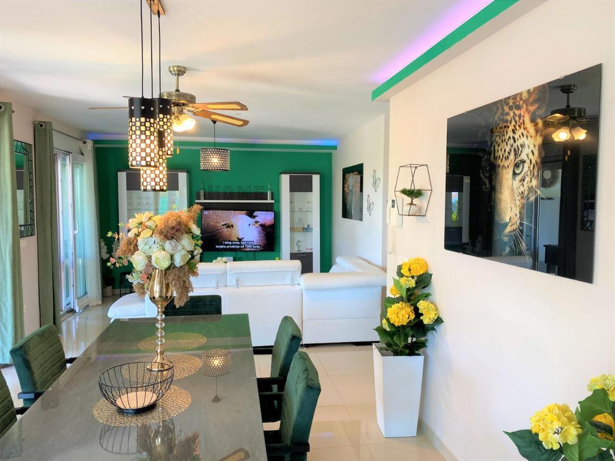 Lux Apartment Sea Shell With Jacuzzi Makarska Esterno foto