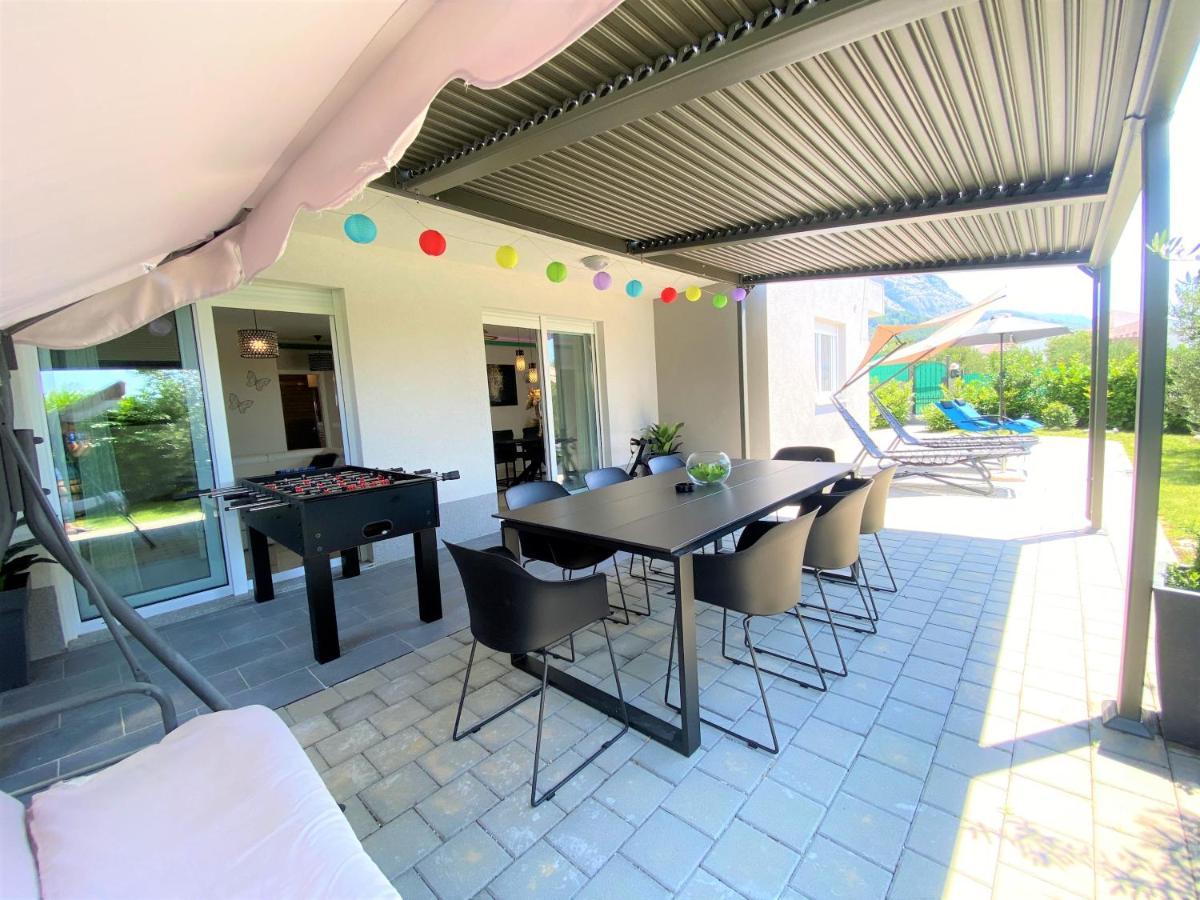 Lux Apartment Sea Shell With Jacuzzi Makarska Esterno foto