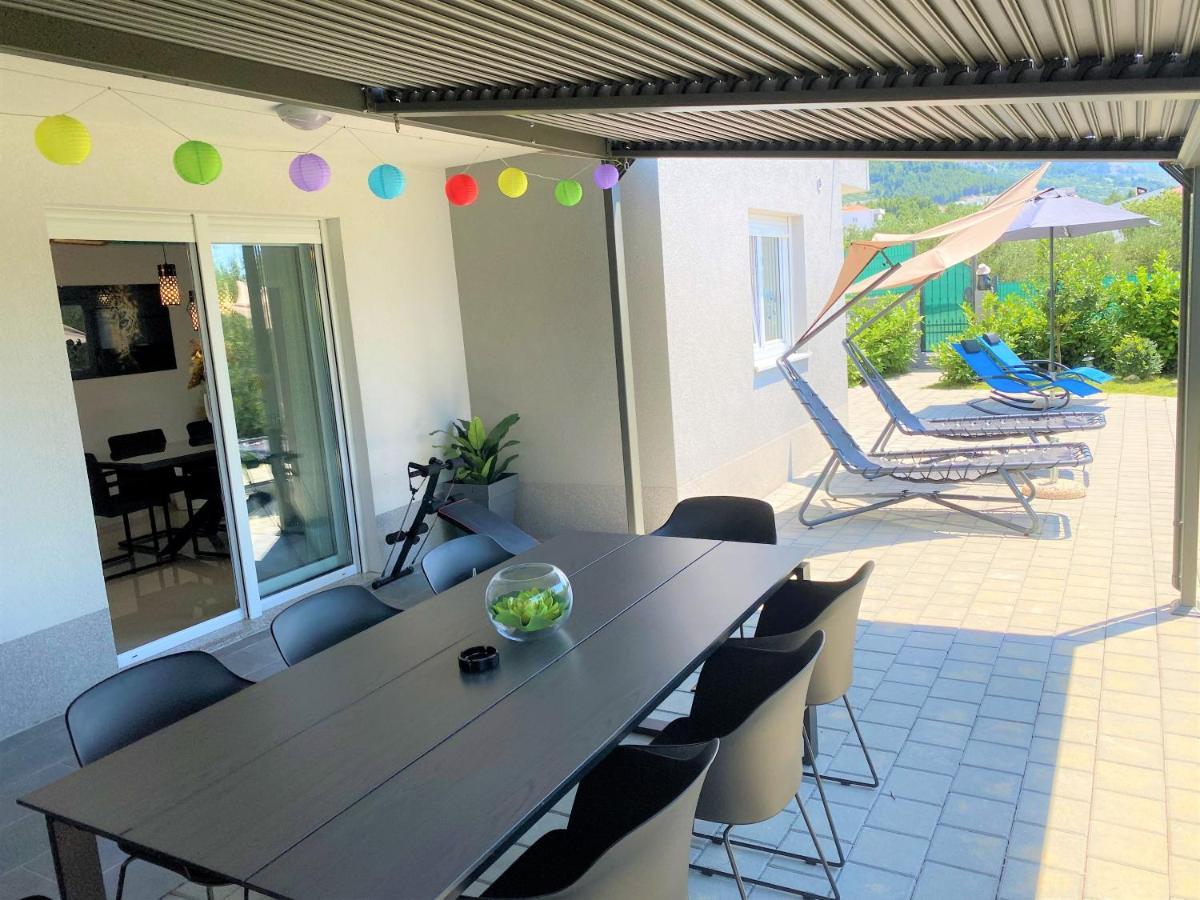 Lux Apartment Sea Shell With Jacuzzi Makarska Esterno foto
