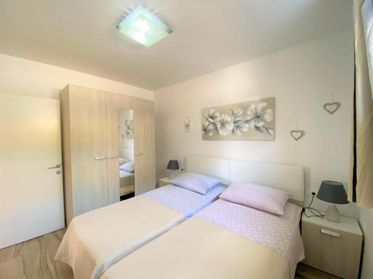 Lux Apartment Sea Shell With Jacuzzi Makarska Esterno foto